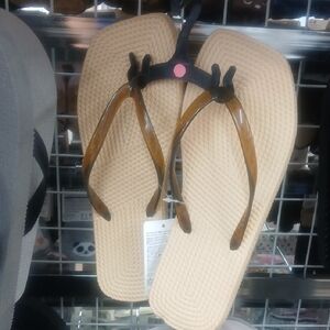 Women's Tan Flip Flops